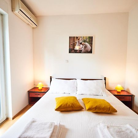 Family Apartments Mont Budva Bagian luar foto