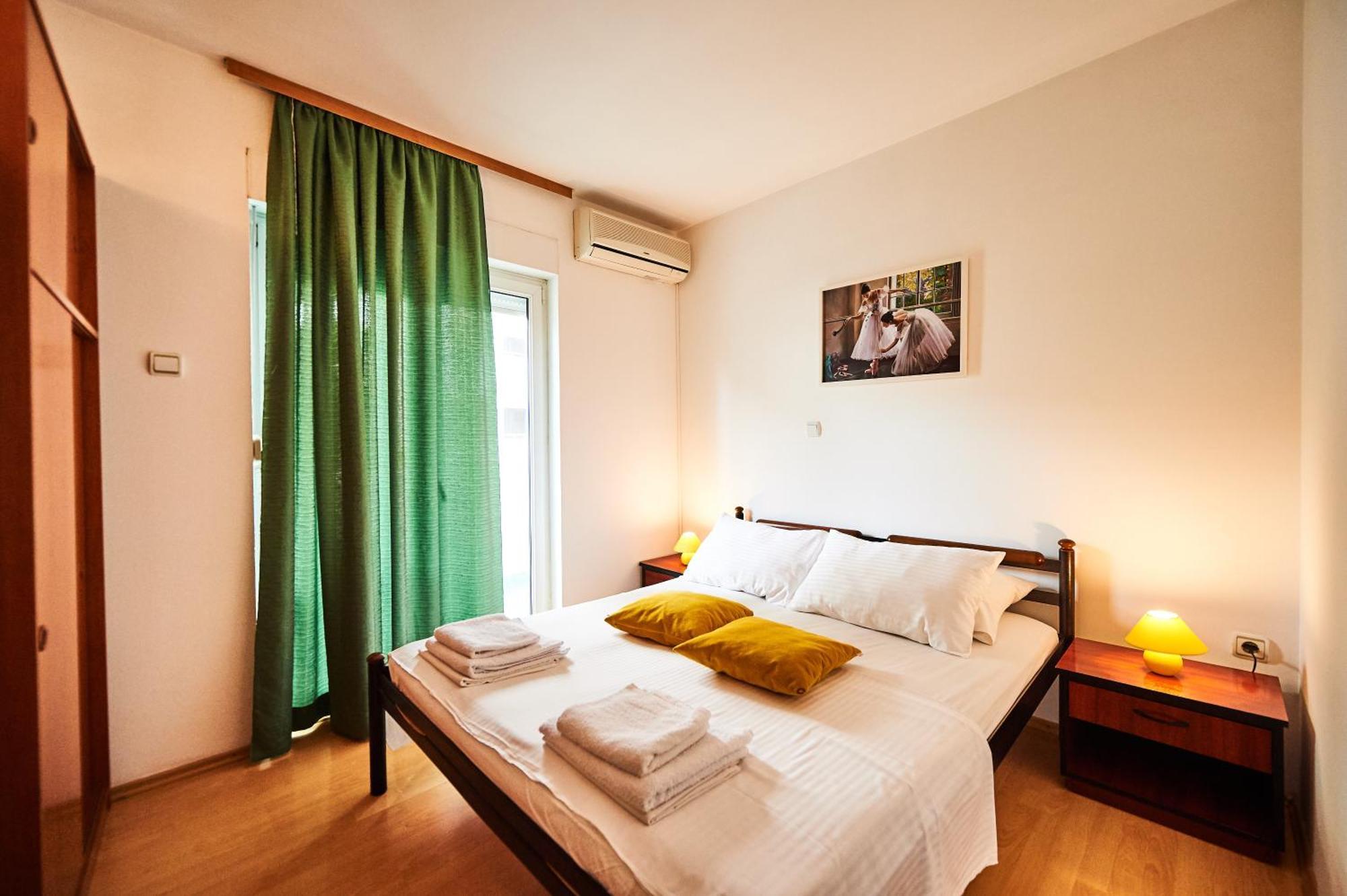 Family Apartments Mont Budva Bagian luar foto