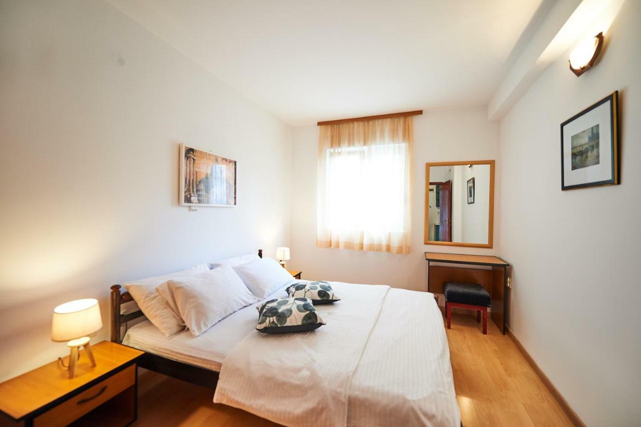 Family Apartments Mont Budva Bagian luar foto