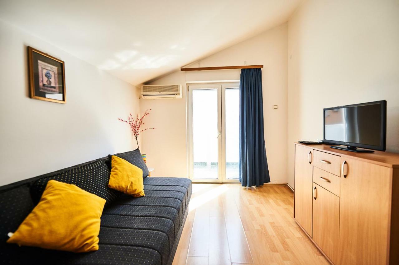 Family Apartments Mont Budva Bagian luar foto